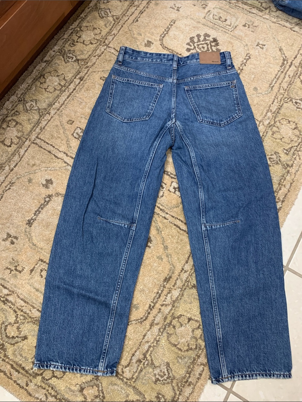 Madewell darted barrel jeans - Picture 2 of 2